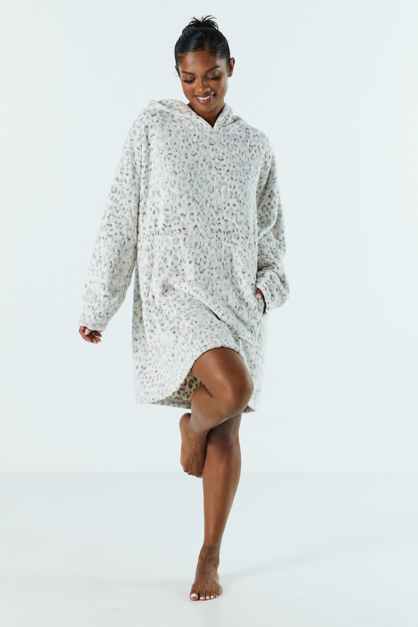 Cheetah Print Humungo sold by Urban Planet product image thumbnail 3