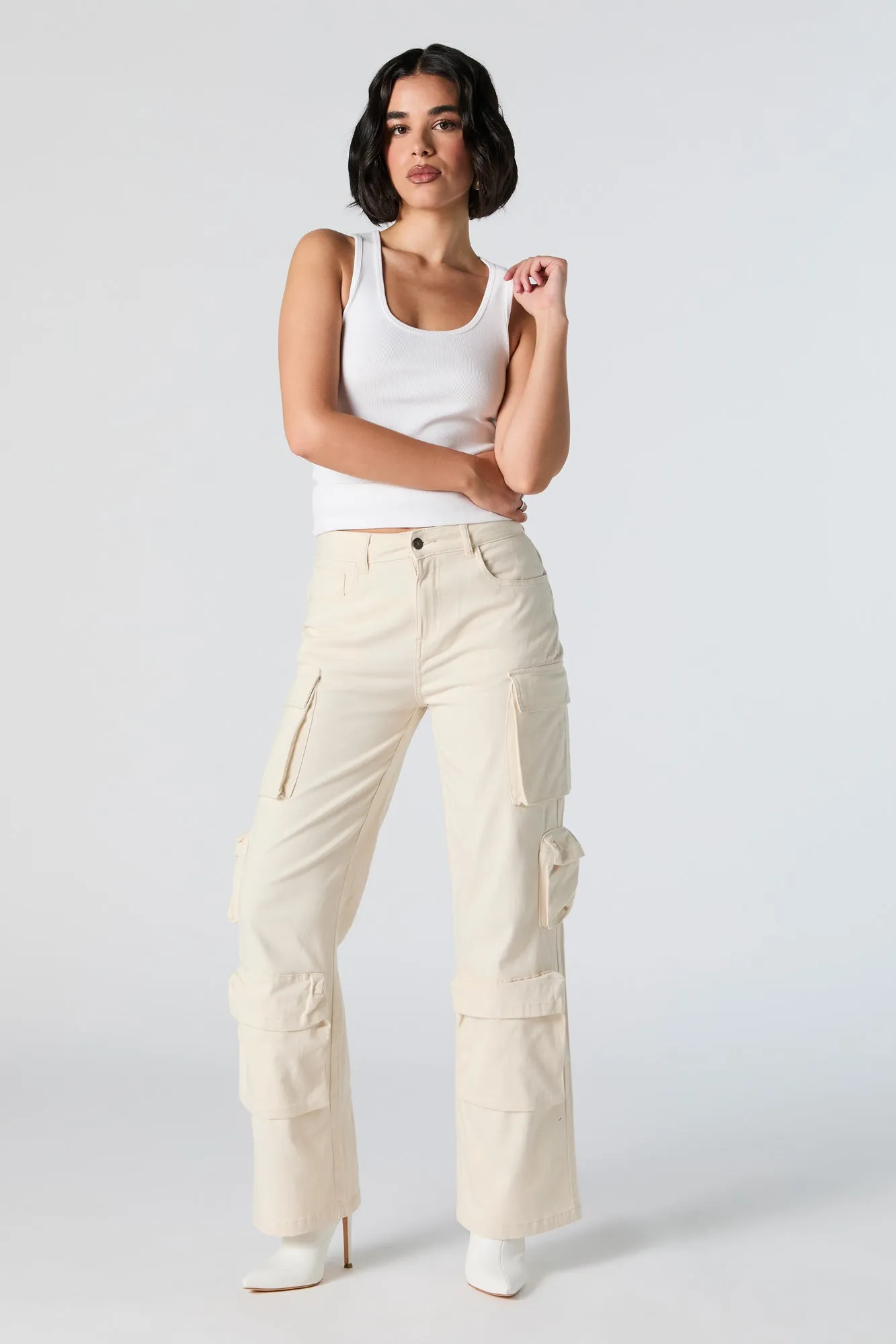 Pantalon cargo à jambe droite avec 6 poches sold by Urban Planet