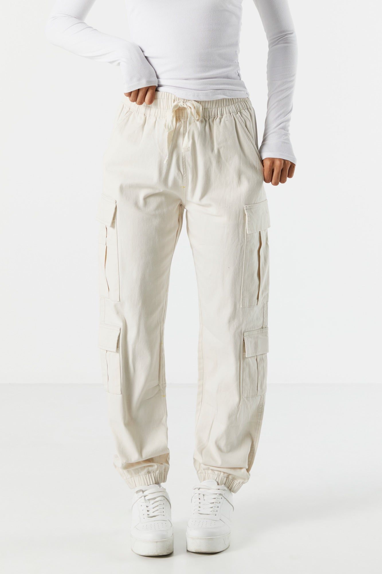Pantalon de jogging cargo avec poches multiples sold by Urban Planet product image thumbnail 2