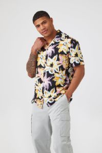 Haaut boutonné fleuri sold by Urban Planet