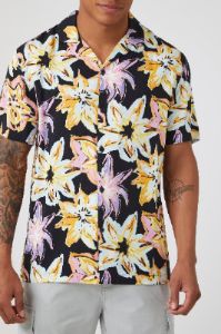 Haaut boutonné fleuri sold by Urban Planet