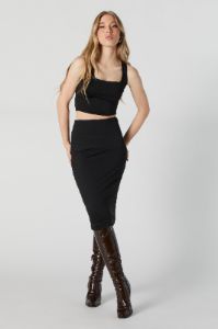 Jupe midi profilée sold by Urban Planet