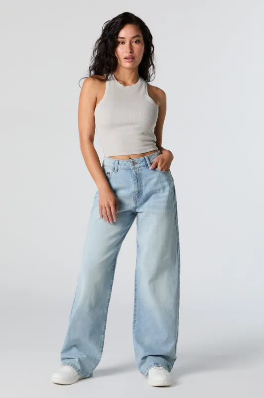Jean des années 90 à jambe large délavé pâle à taille haute sold by Urban Planet