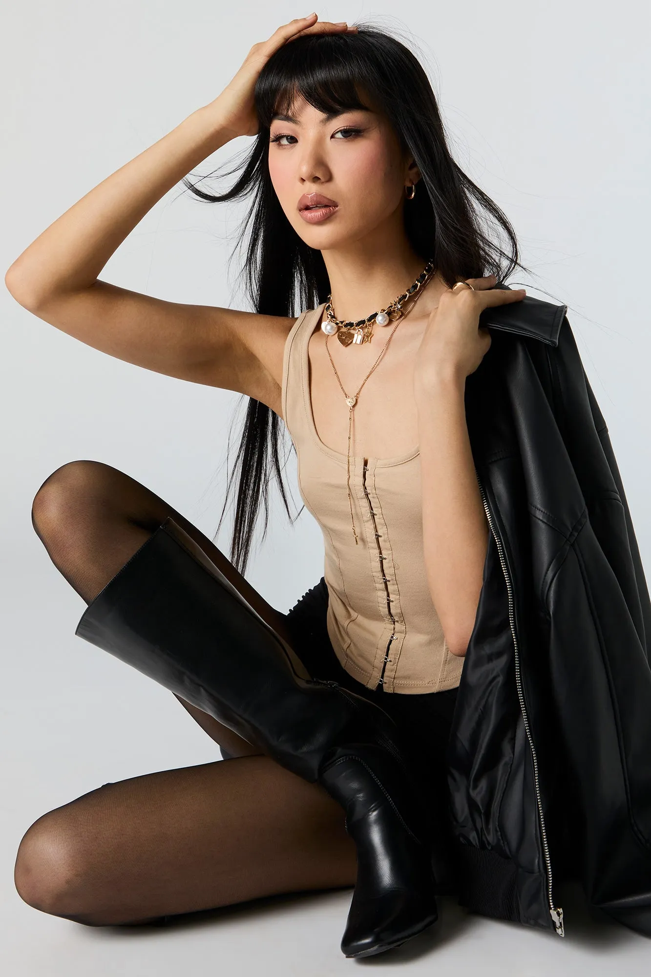 Débardeur avec agrafes à encolure dégagée sold by Urban Planet product image thumbnail 4