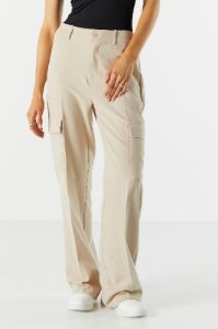 Pantalon cargo habillé sold by Urban Planet