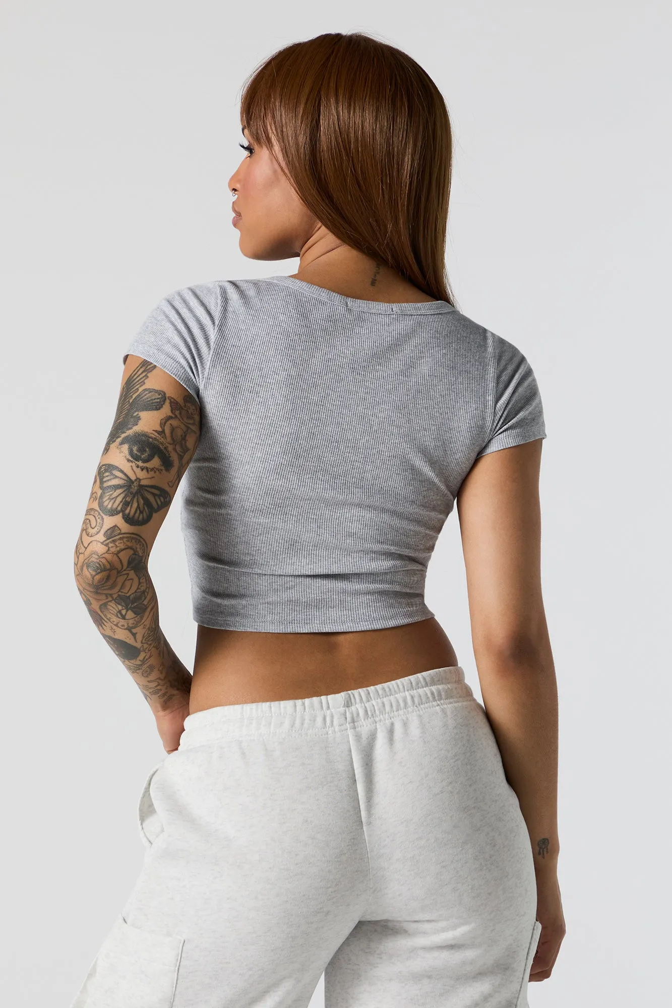 T-shirt côtelé court avec encolure arrondie sold by Urban Planet product image thumbnail 2