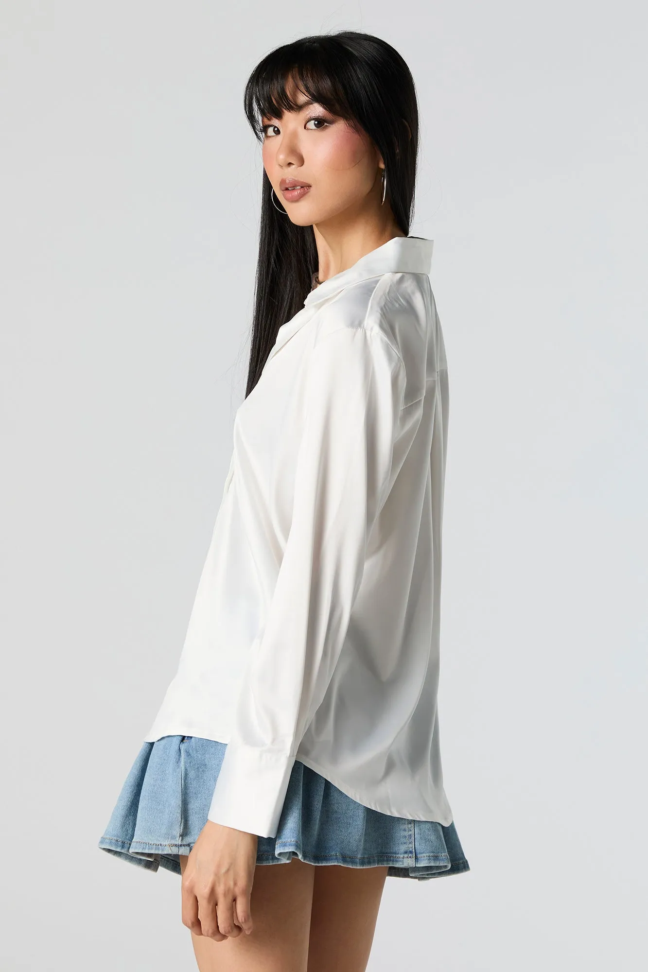 Haut en satin à manches longues avec col sold by Urban Planet product image thumbnail 2