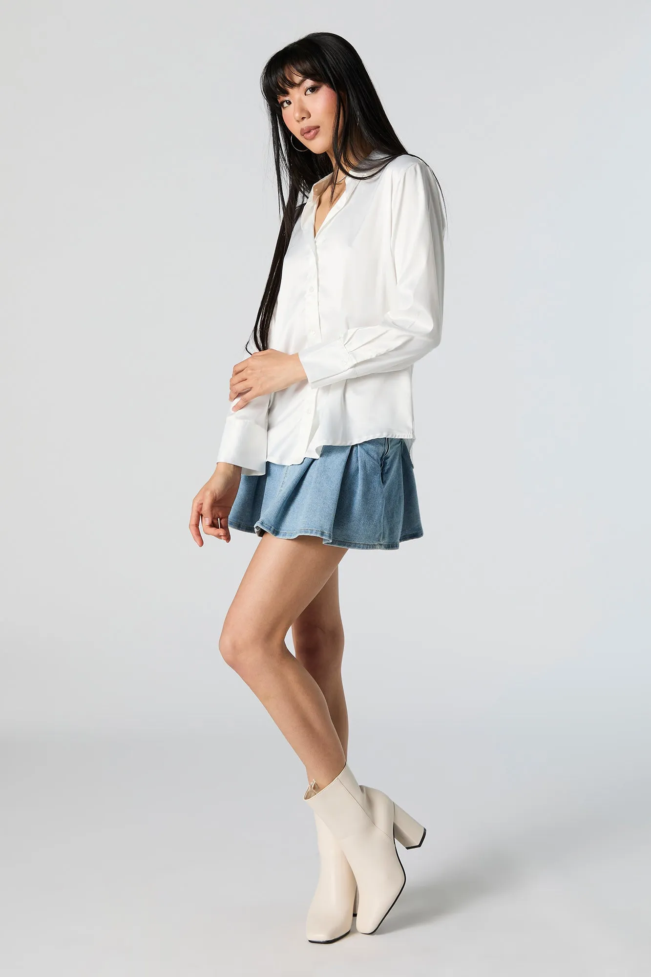 Haut en satin à manches longues avec col sold by Urban Planet product image thumbnail 3