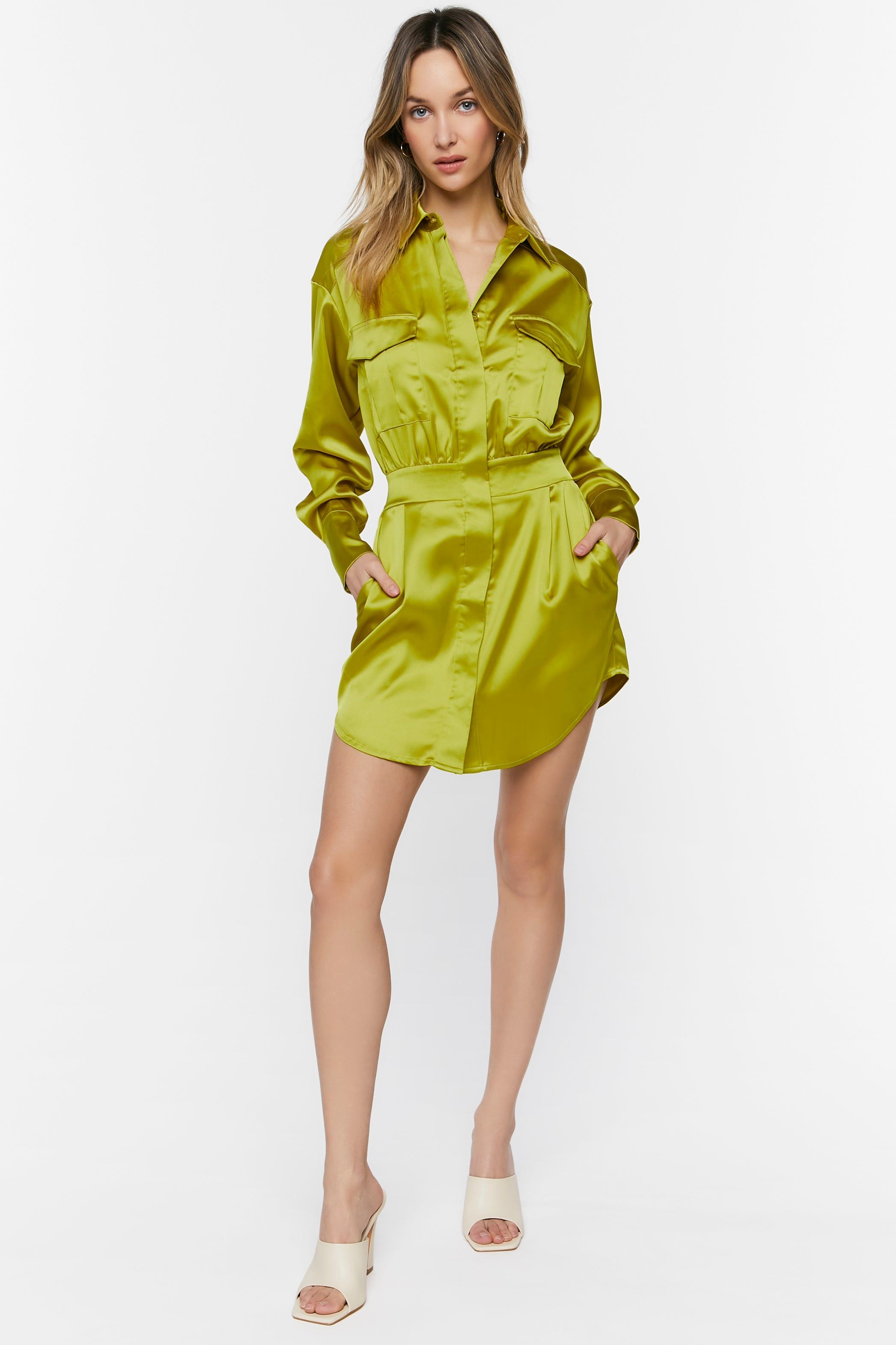 Robe-chemise longueur mini en satin sold by Urban Planet product image thumbnail 3
