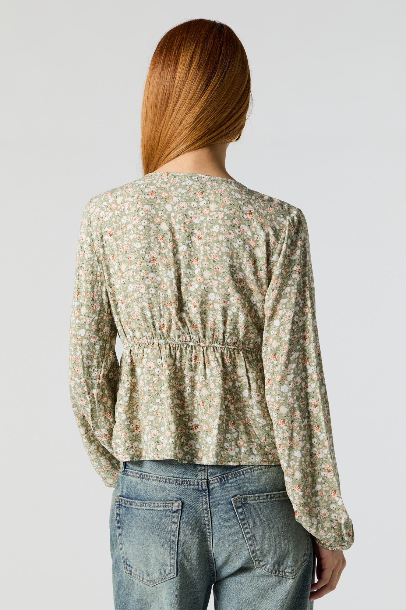 Haut à basique fleuri vert avec manches longues sold by Urban Planet product image thumbnail 2