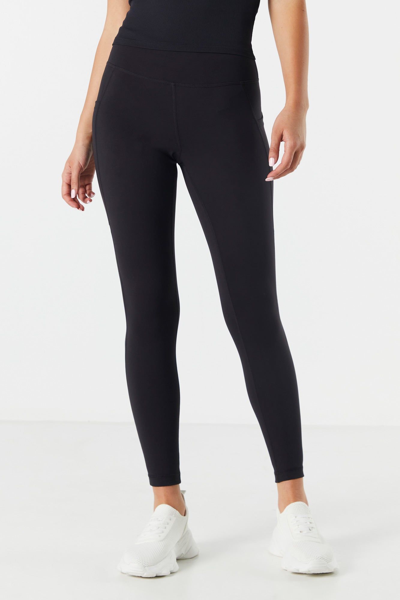Legging Active avec poches latérales sold by Urban Planet product image thumbnail 2