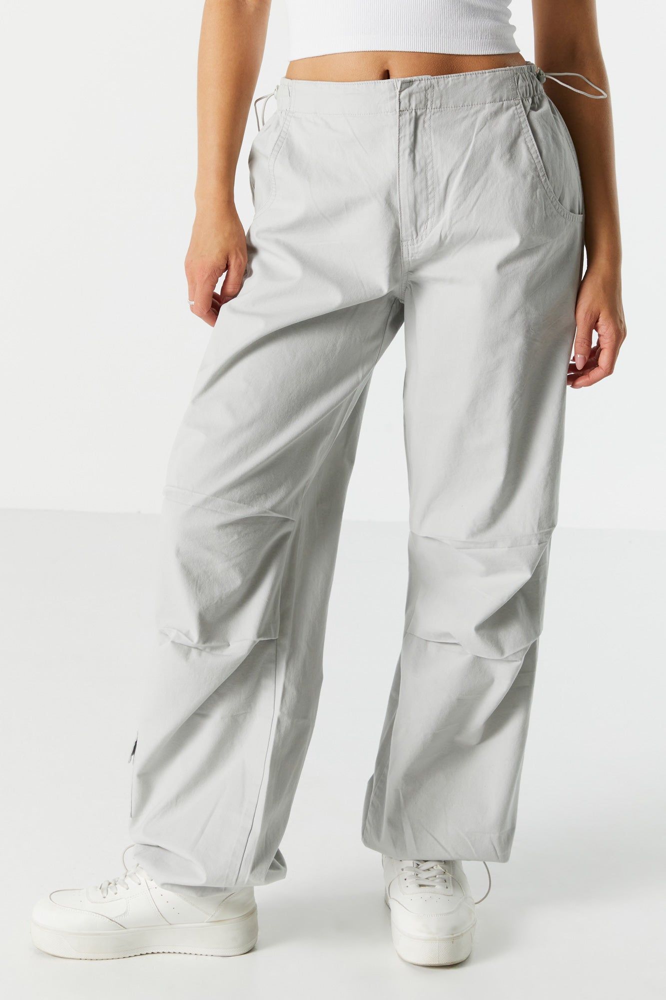 Pantalon parachute cargo uni à taille haute en toile sold by Urban Planet product image thumbnail 5