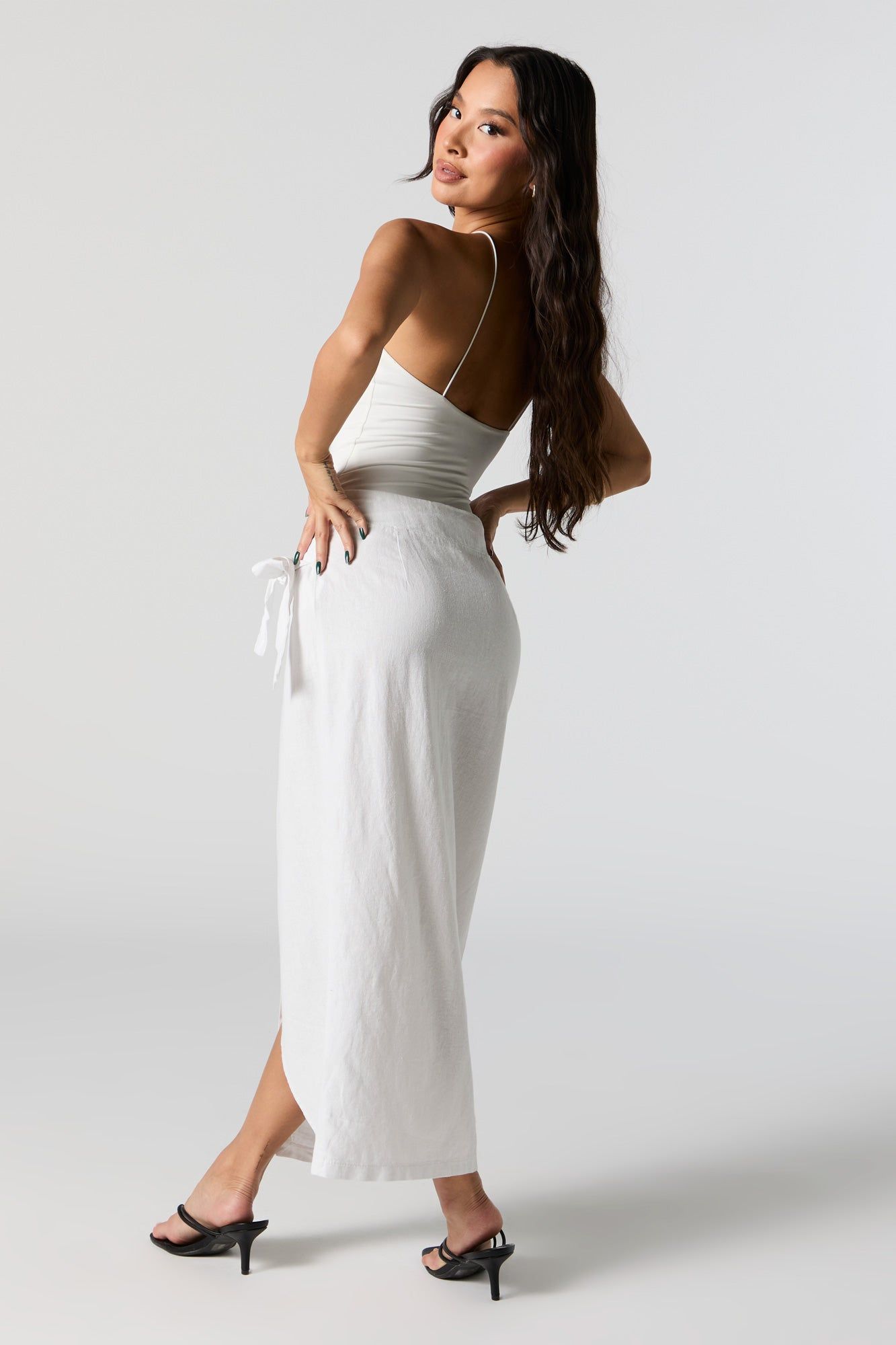 Jupe cargo midi en lin sold by Urban Planet product image thumbnail 3