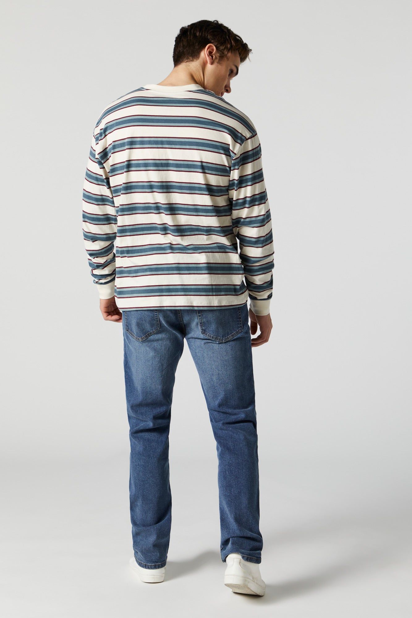 Jean régulier délavé moyen sold by Urban Planet product image thumbnail 2