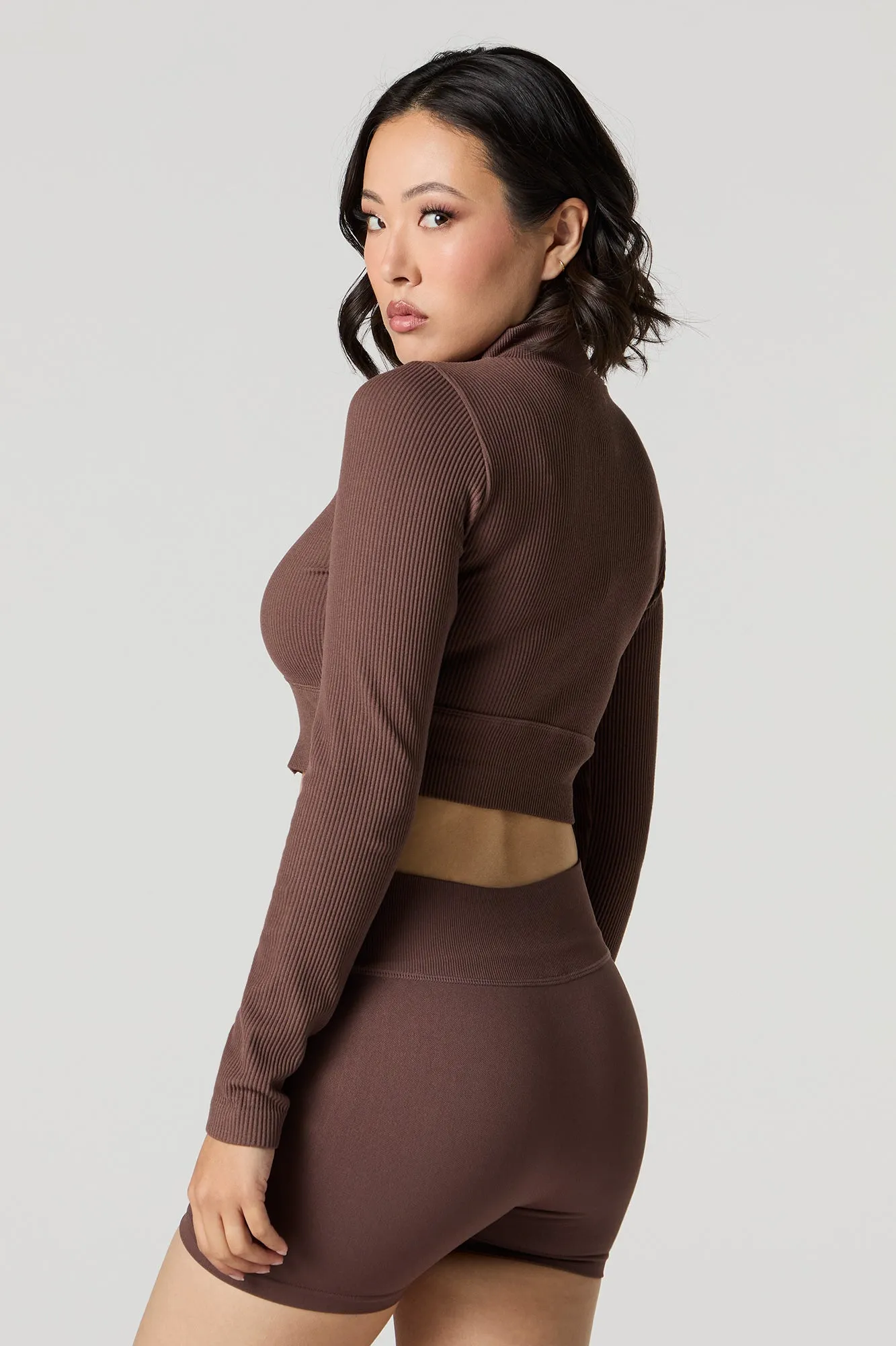 Haut Active côtelé court sans couture à manches longues sold by Urban Planet product image thumbnail 5