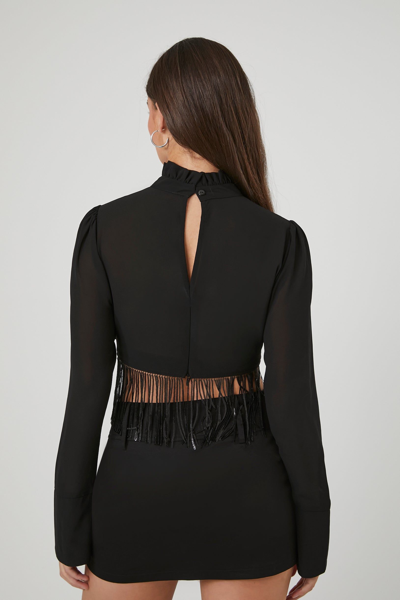 Haut court en chiffon avec col châle et franges sold by Urban Planet product image thumbnail 2