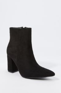 Bottes à talons blocs et bouts pointus en similisuède sold by Urban Planet