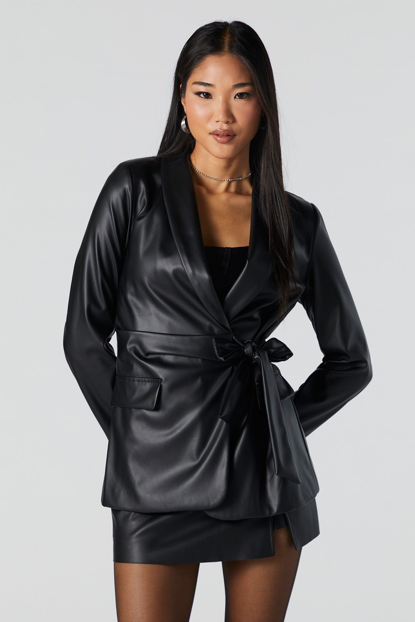 Blazer en similicuir avec ceinture sold by Urban Planet product image thumbnail 2