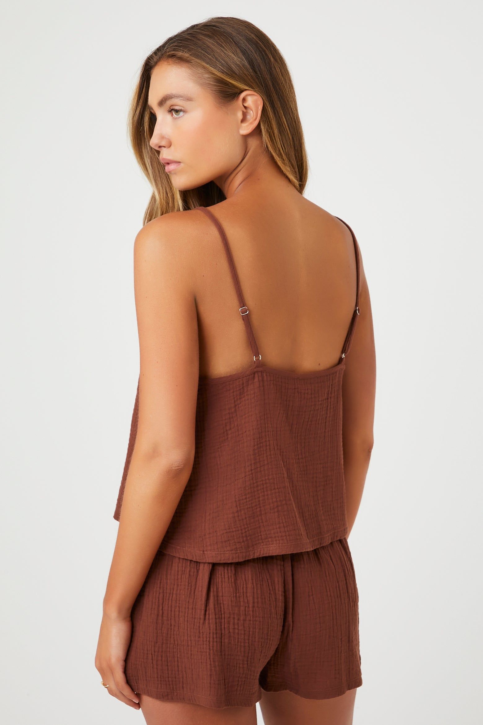 Ensemble de détente avec camisole et short en gaze sold by Urban Planet product image thumbnail 6