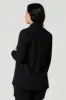Blazer enveloppant en crêpe sold by Urban Planet