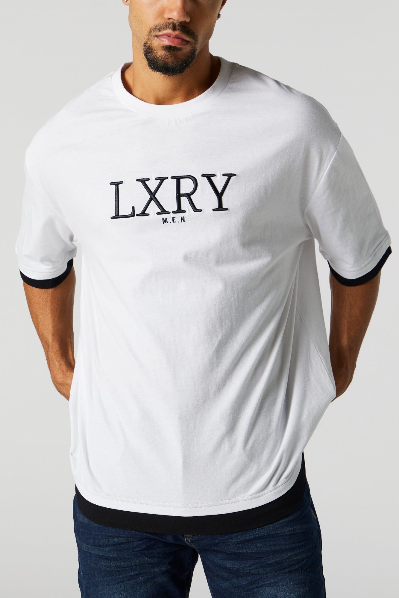 T-shirt décontracté avec motif brodé LXRY sold by Urban Planet product image thumbnail 4