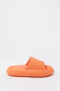 Mules éponge orange sold by Urban Planet