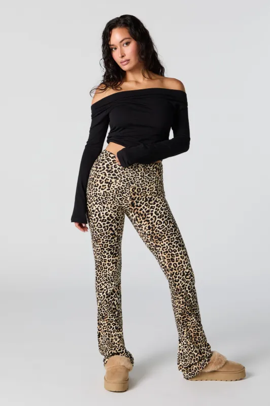 Legging à jambe évasée sold by Urban Planet