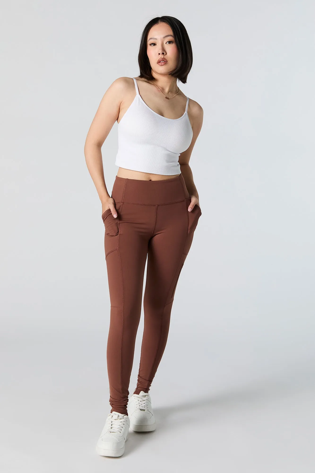 Legging Active à poches multiples avec fermeture à glissière sold by Urban Planet