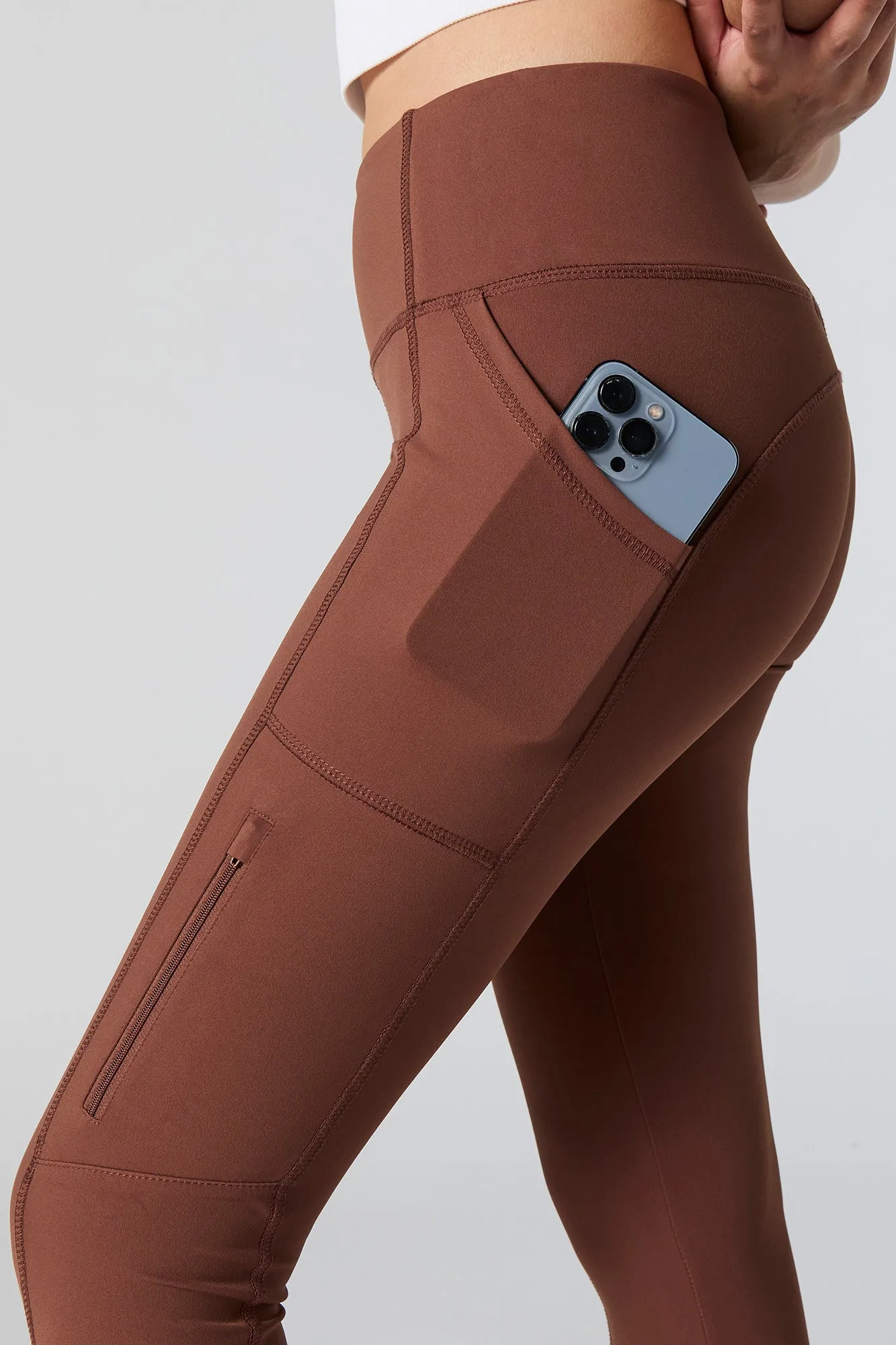Legging Active à poches multiples avec fermeture à glissière sold by Urban Planet product image thumbnail 4