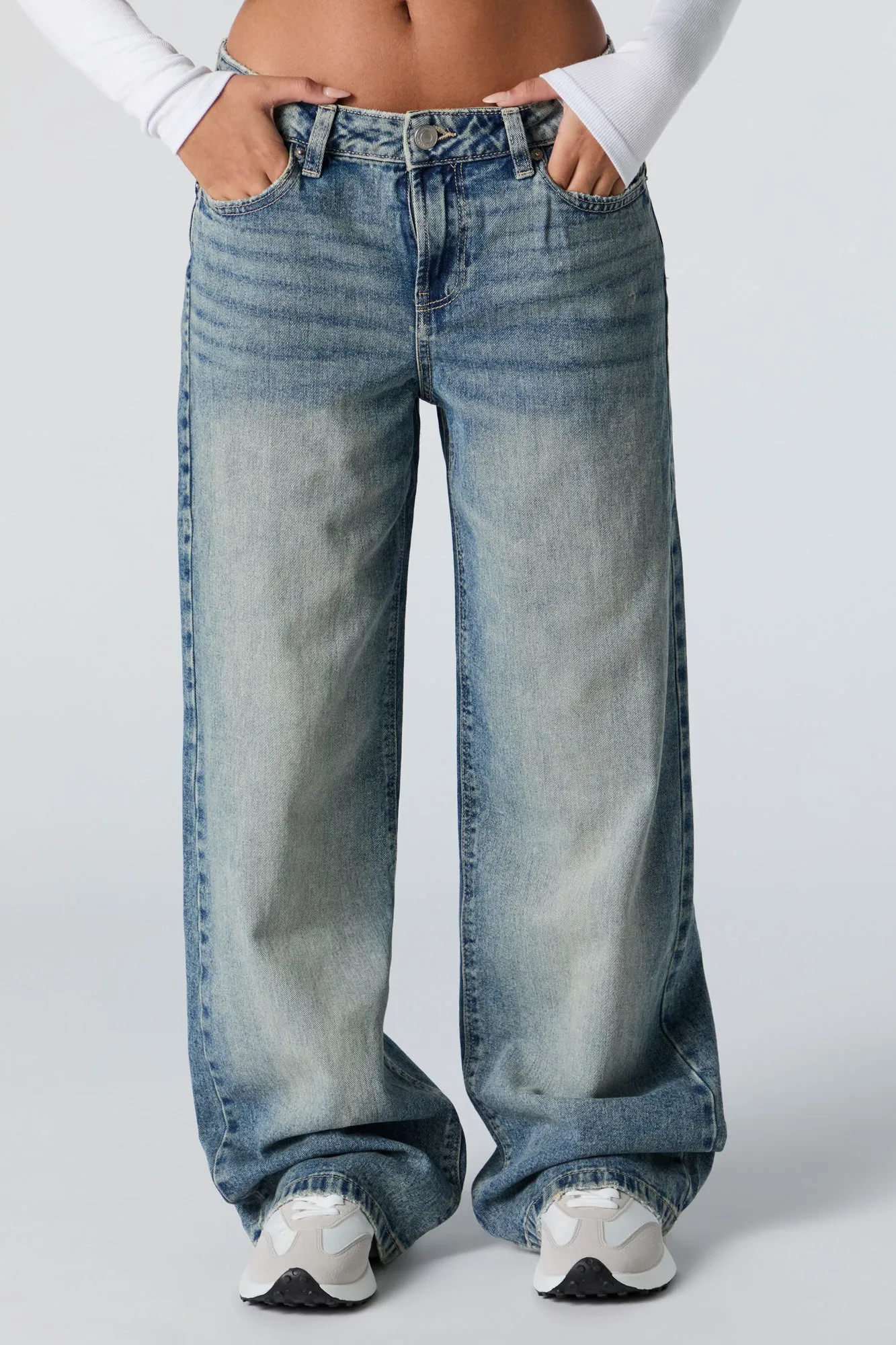 Vintage Dark Wash Low Rise Skater Jean sold by Urban Planet product image thumbnail 2