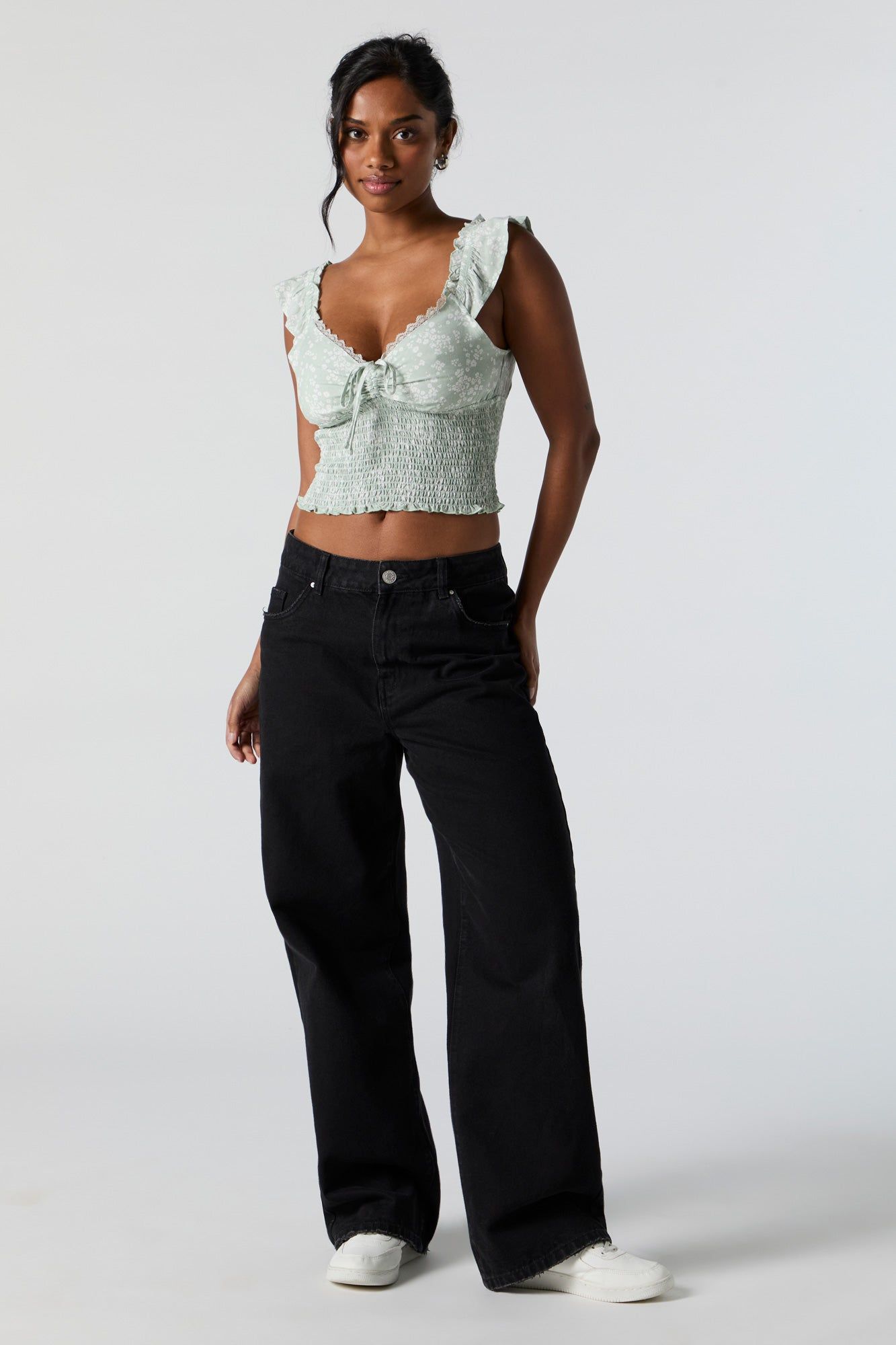 Haut de style laitière fleuri vert avec attache sold by Urban Planet product image thumbnail 3