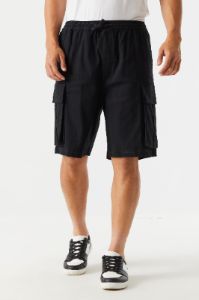 Short cargo noir en coutil sold by Urban Planet
