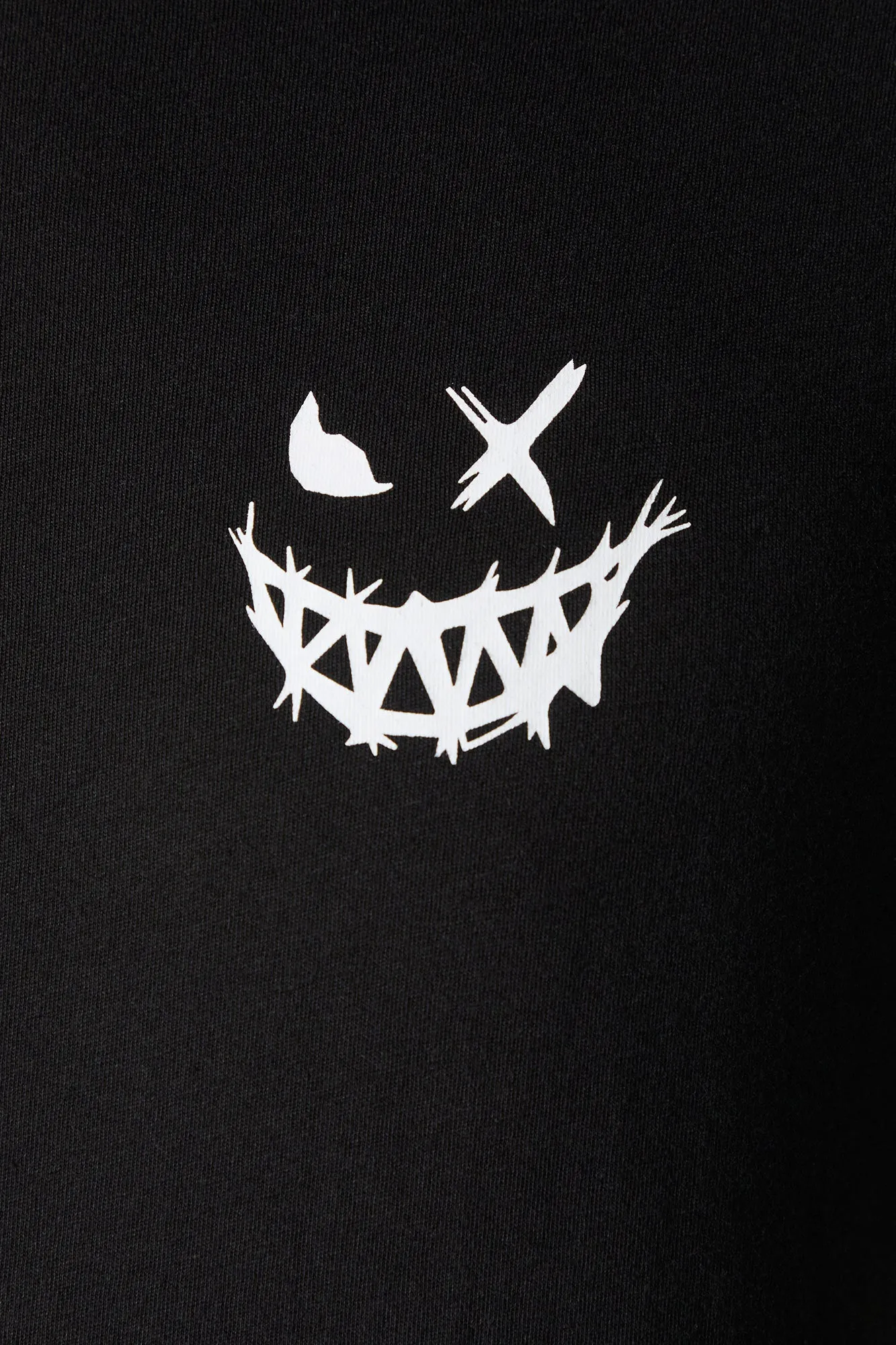 T-shirt à imprimé Evil Smiley sold by Urban Planet product image thumbnail 5