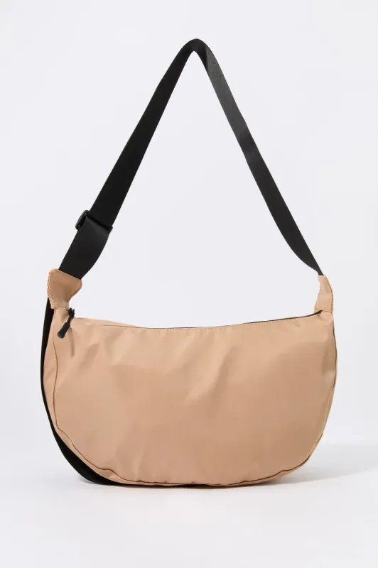 Sac banane de forme demi-lune en nylon sold by Urban Planet