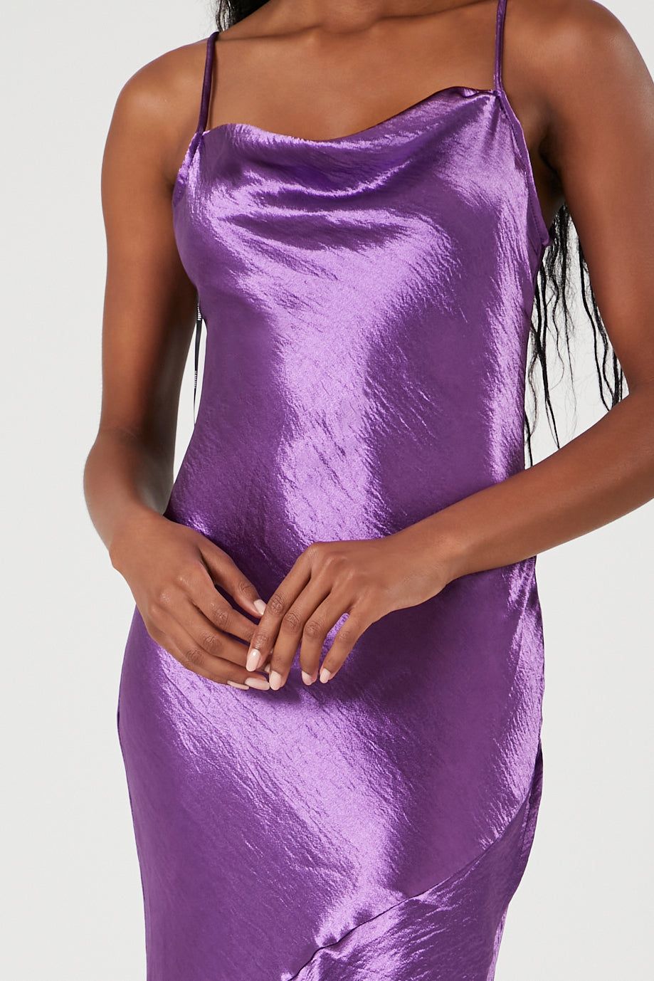 Robe asymétrique à enfiler en satin métallisé sold by Urban Planet product image thumbnail 10