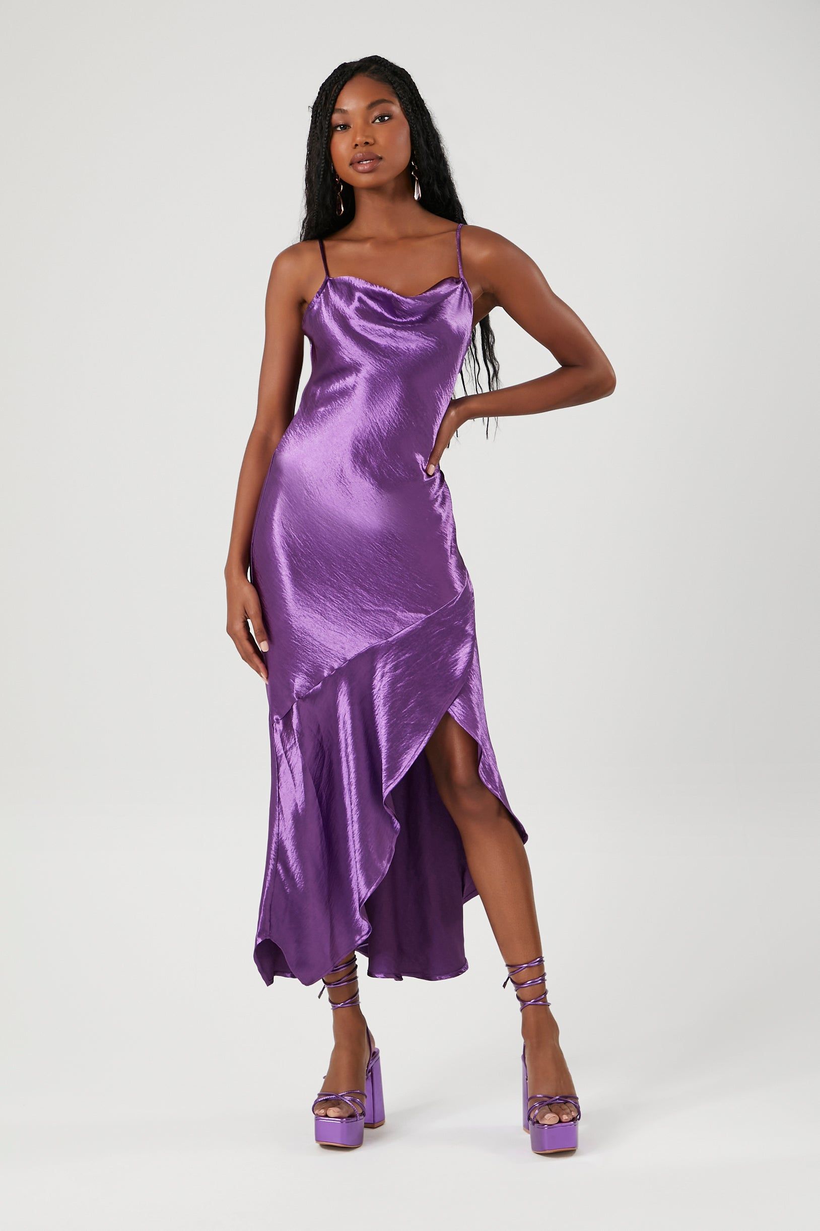 Robe asymétrique à enfiler en satin métallisé sold by Urban Planet product image thumbnail 6