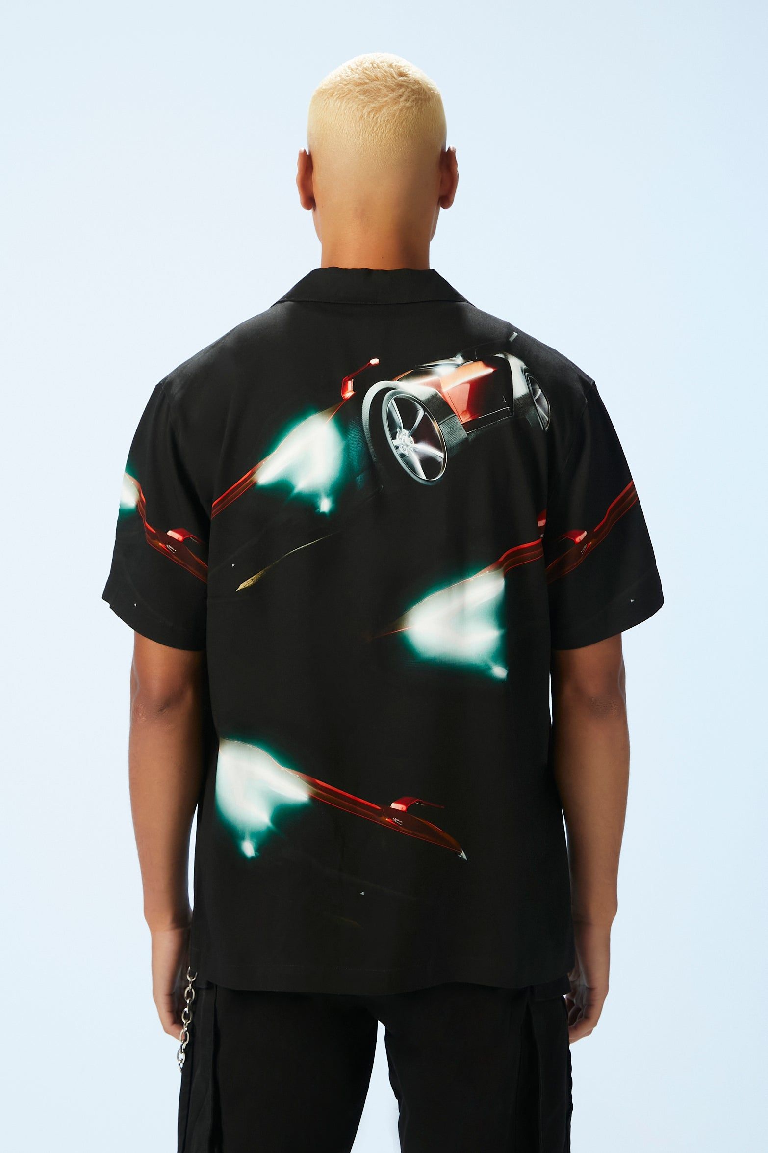 Haut boutonné avec motif abstrait de voiture sold by Urban Planet product image thumbnail 2