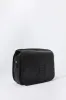 Trousse de toilette suspendue sold by Urban Planet