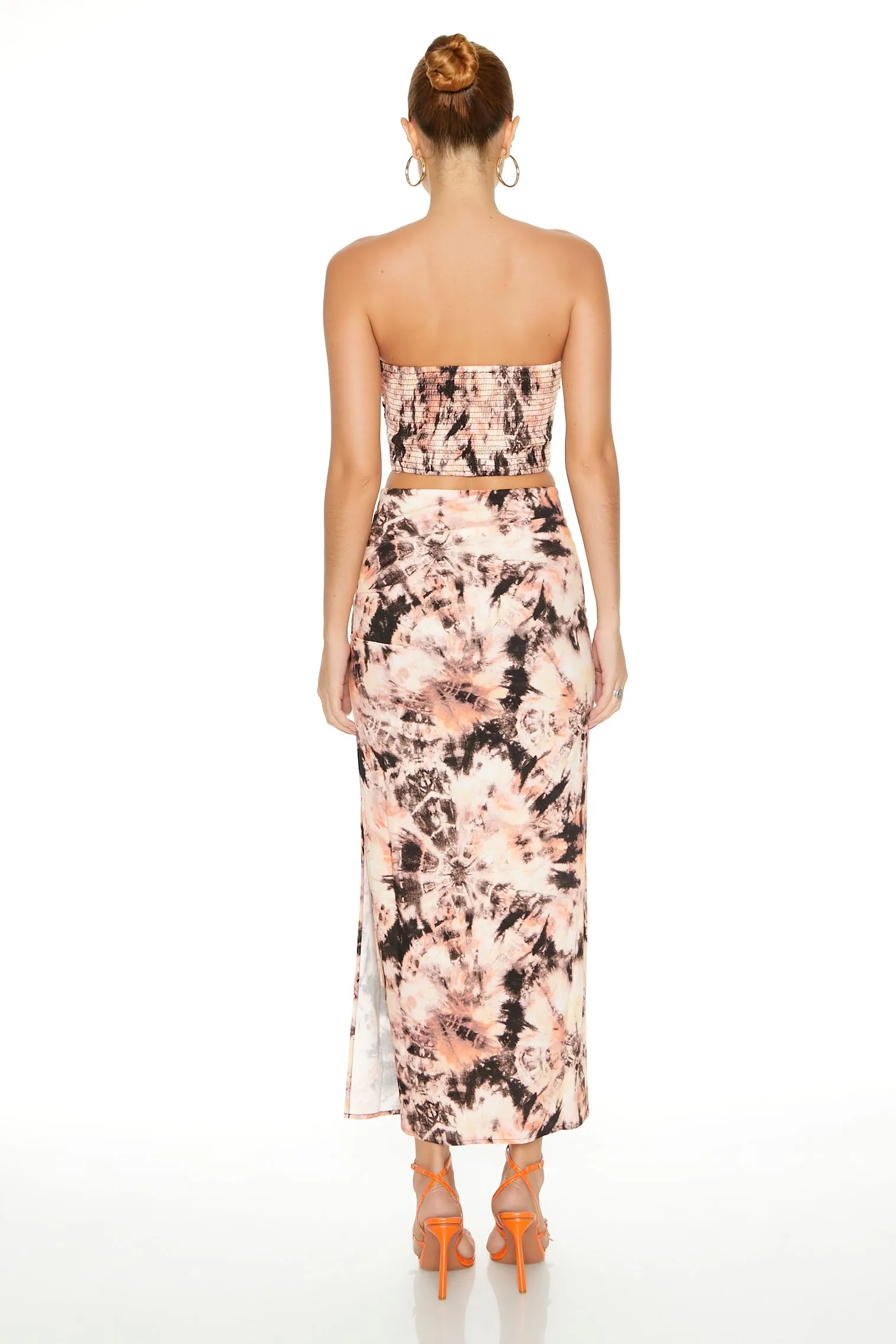 Ensemble avec haut tubulaire noué-teint et jupe maxi sold by Urban Planet product image thumbnail 3