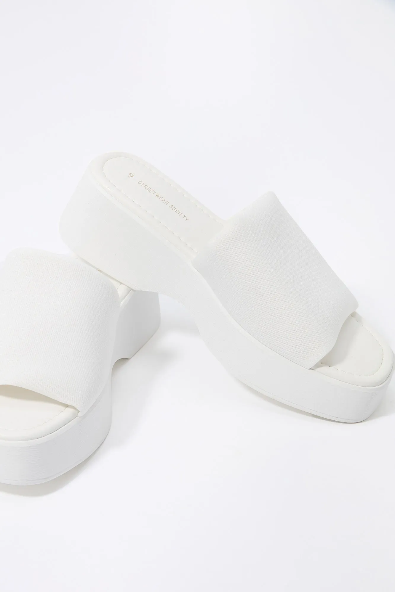 Mules plateforme sold by Urban Planet product image thumbnail 5