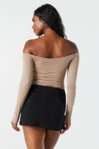 Maillot profilé à épaules dénudées sold by Urban Planet