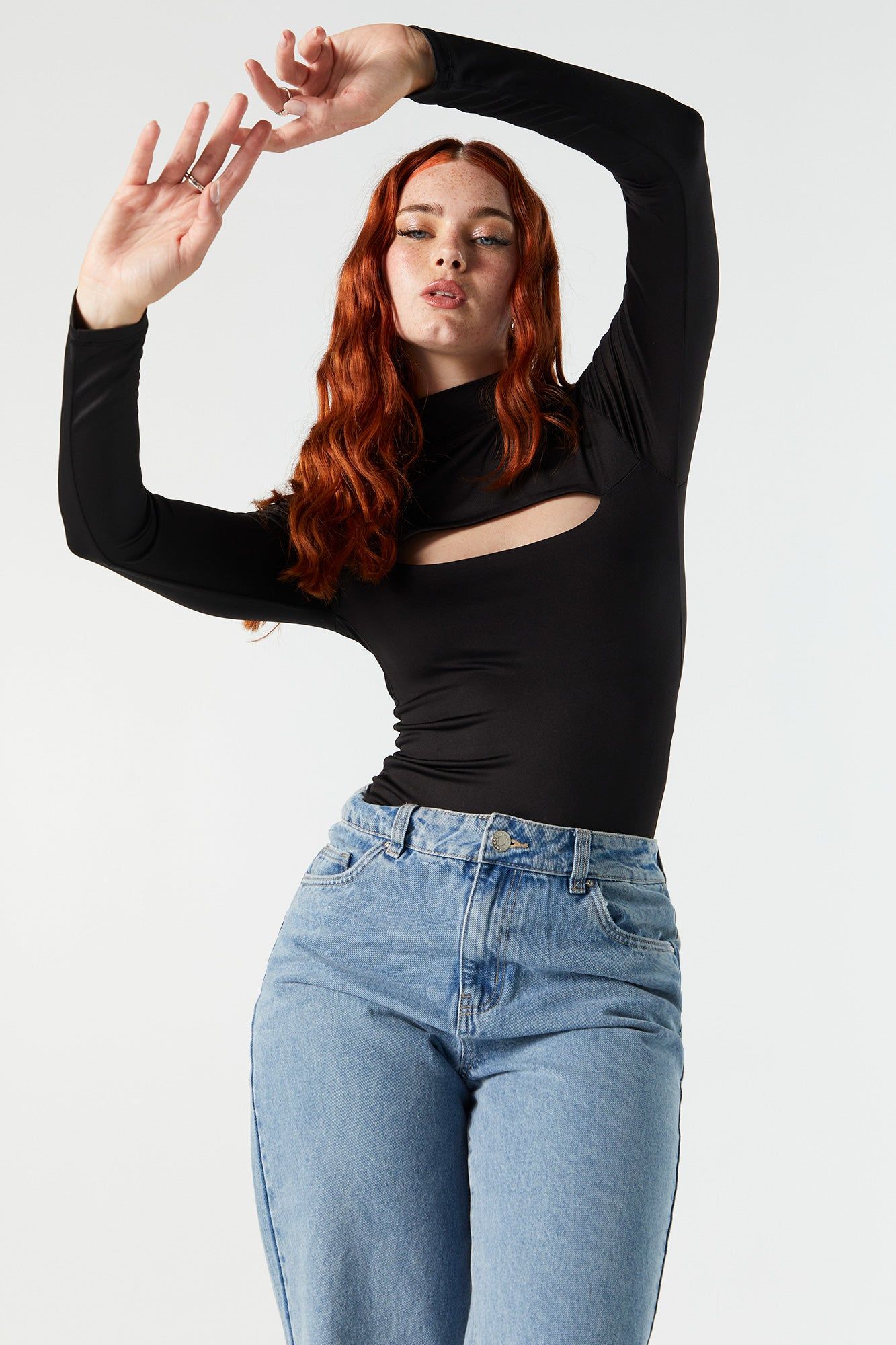 Maillot profilé avec découpes sold by Urban Planet