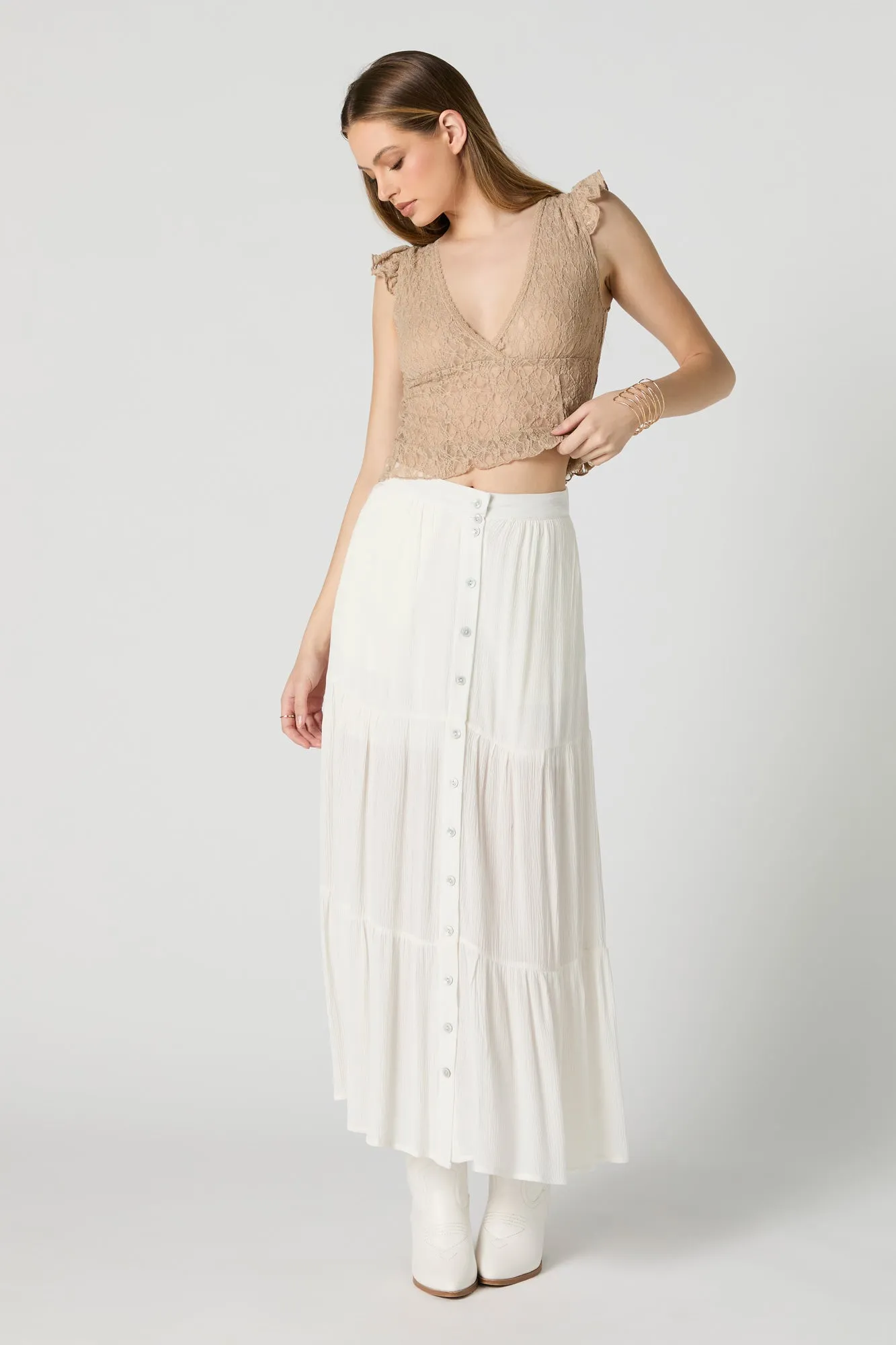 Jupe maxi volantée boutonnée sold by Urban Planet