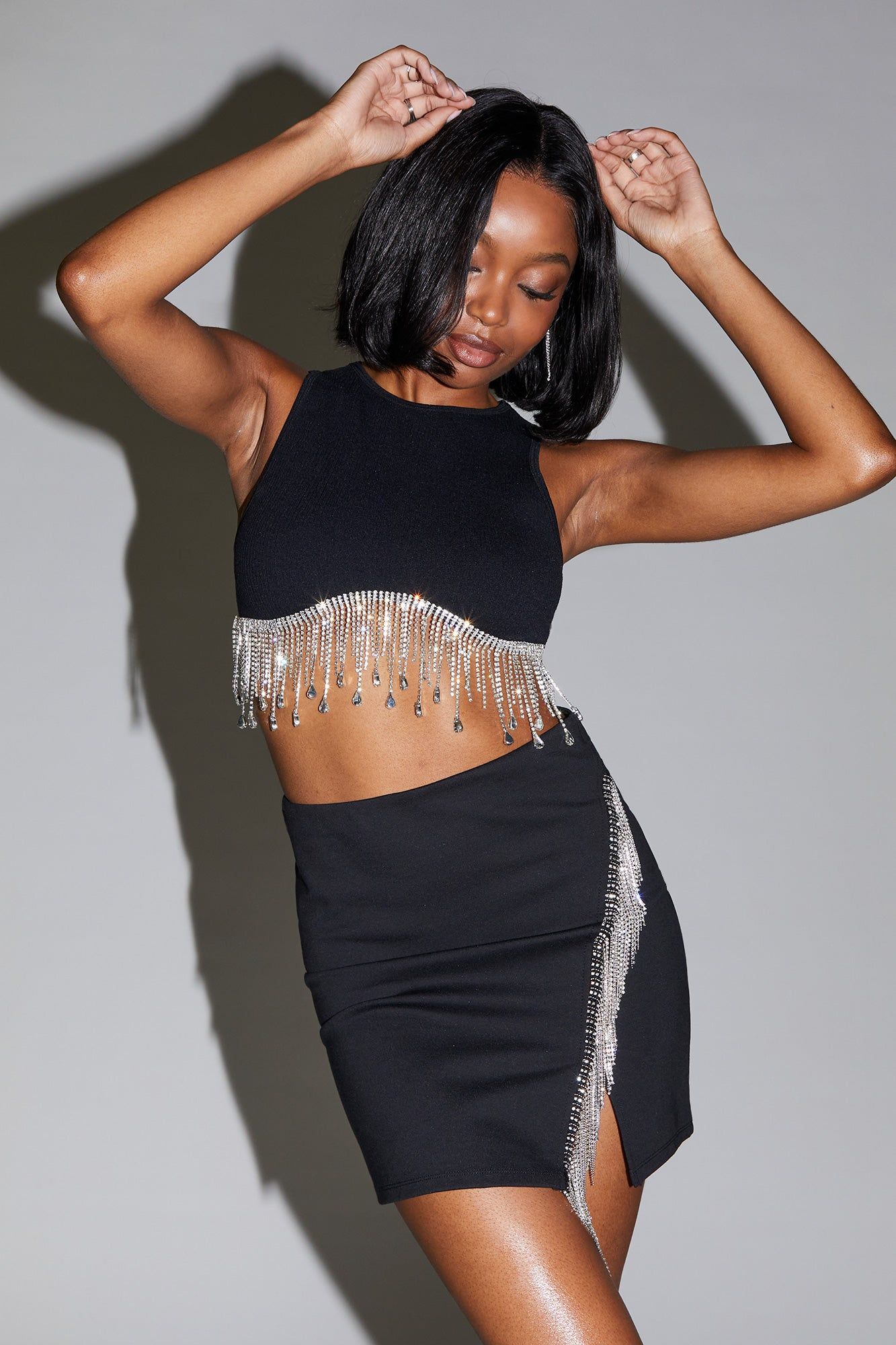 Haut court avec franges et pierres du Rhin sold by Urban Planet