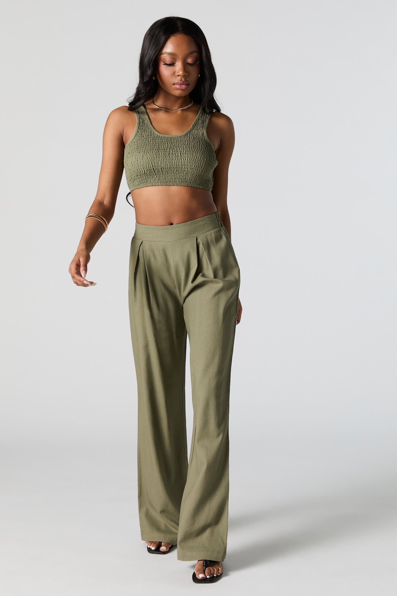 Pantalon plissé à jambe large sold by Urban Planet