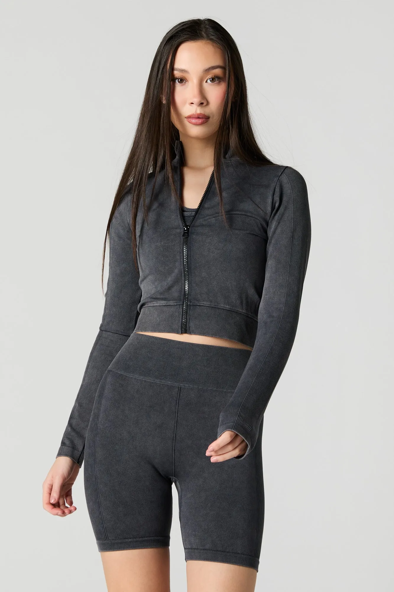 Haut Active délavé à manches longues avec fermeture à glissière sold by Urban Planet product image thumbnail 5