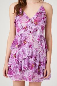 Minirobe volantée fleurie sold by Urban Planet