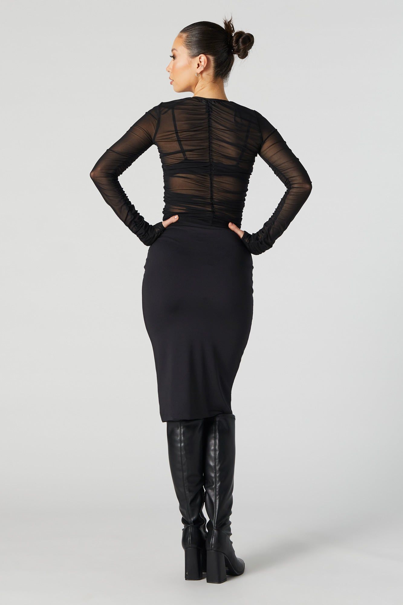 Jupe midi profilée avec double superposition sold by Urban Planet product image thumbnail 2