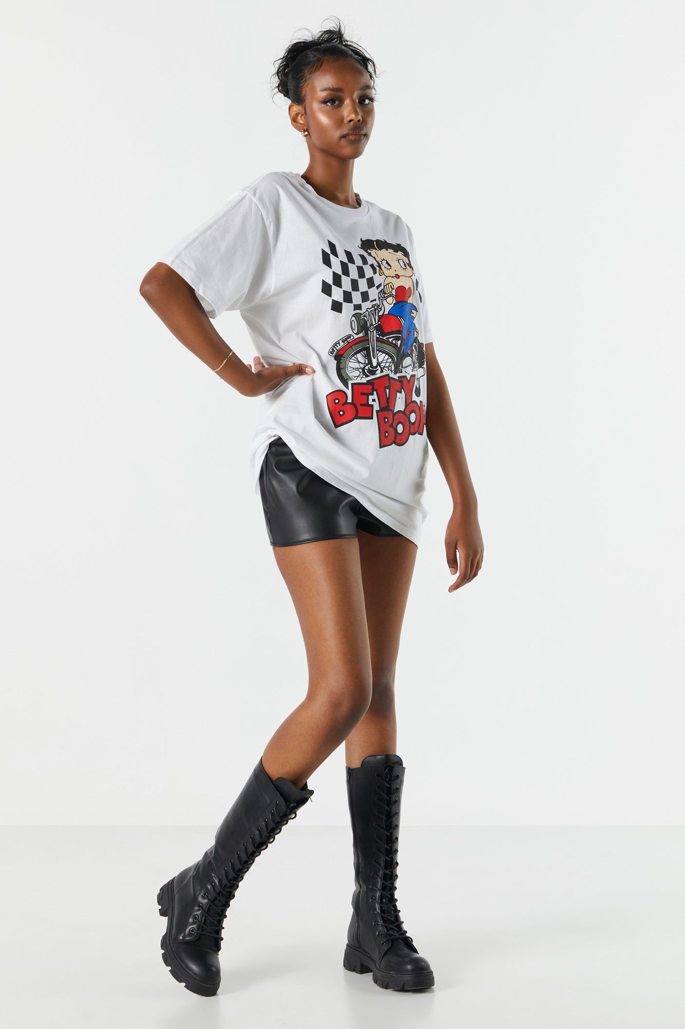 Betty Boop Graphic Boyfriend T-Shirt sold by Urban Planet product image thumbnail 3