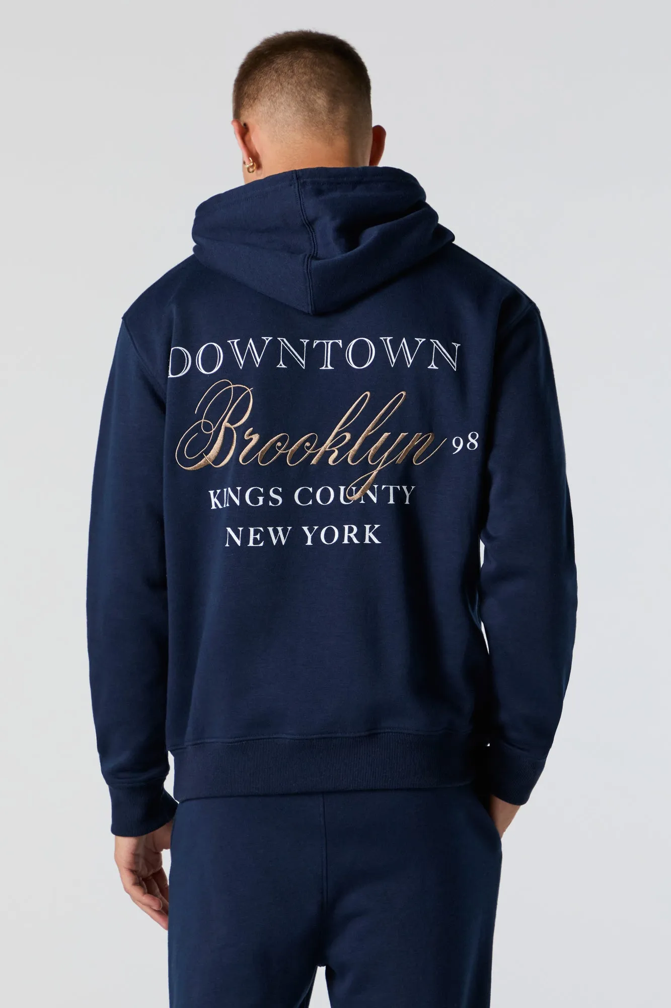 Haut à capuchon en molleton à imprimé destination sold by Urban Planet product image thumbnail 2